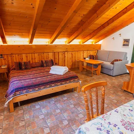 Presanella Apartment *